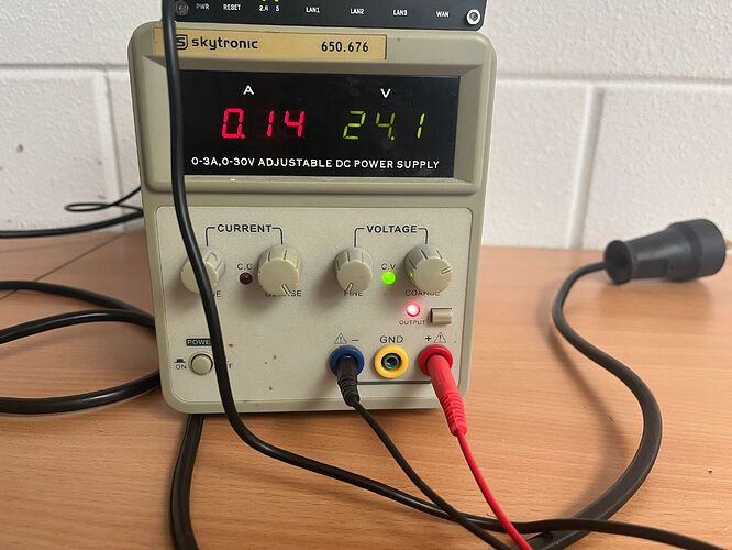 labs_power_supply_24vdc