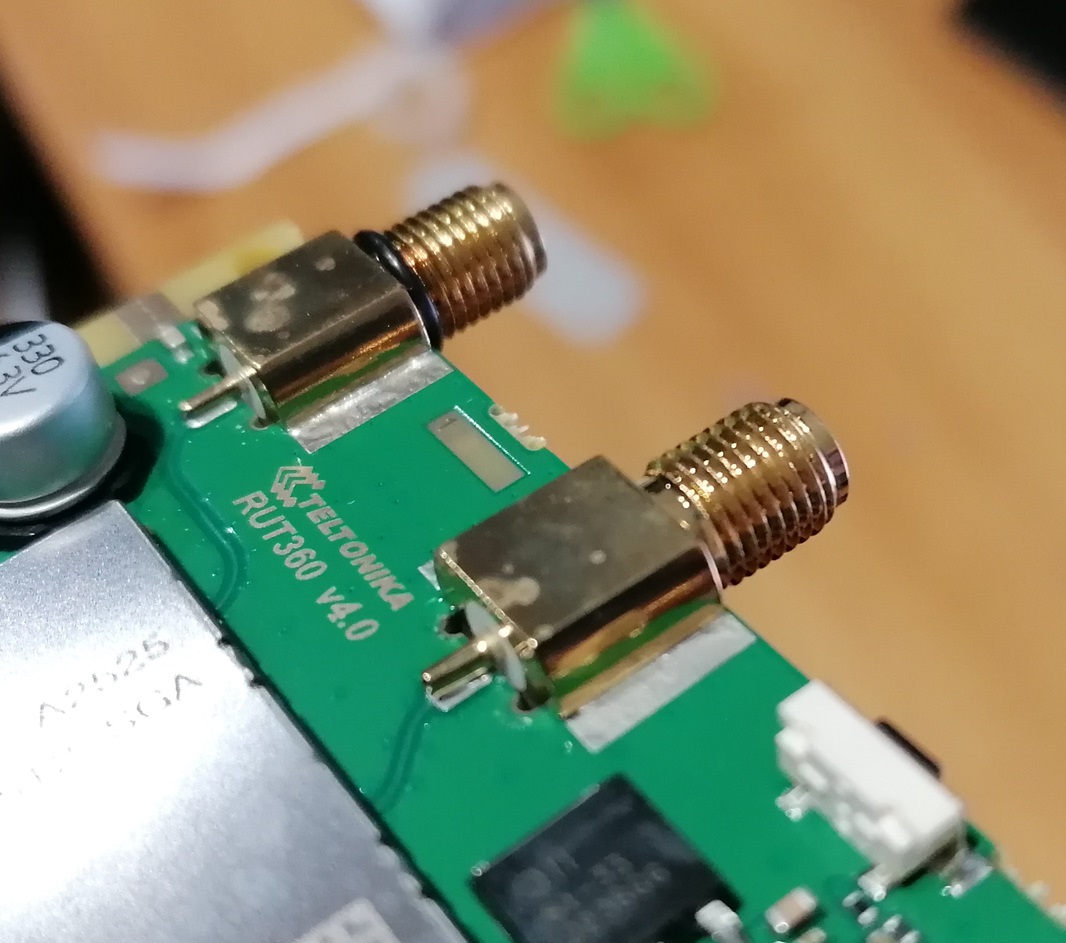 RUT360 pin stuck inside SMA connector Teltonika Networks Teltonika